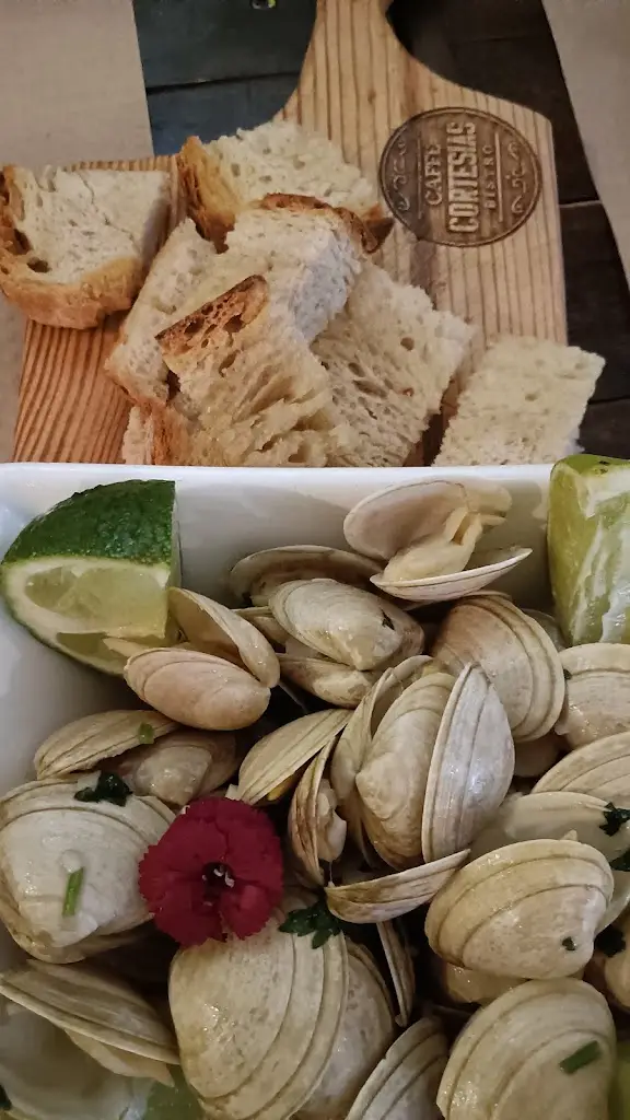 Menu_Cortesias Caffe Bistro_Cartaxo_immagine_3