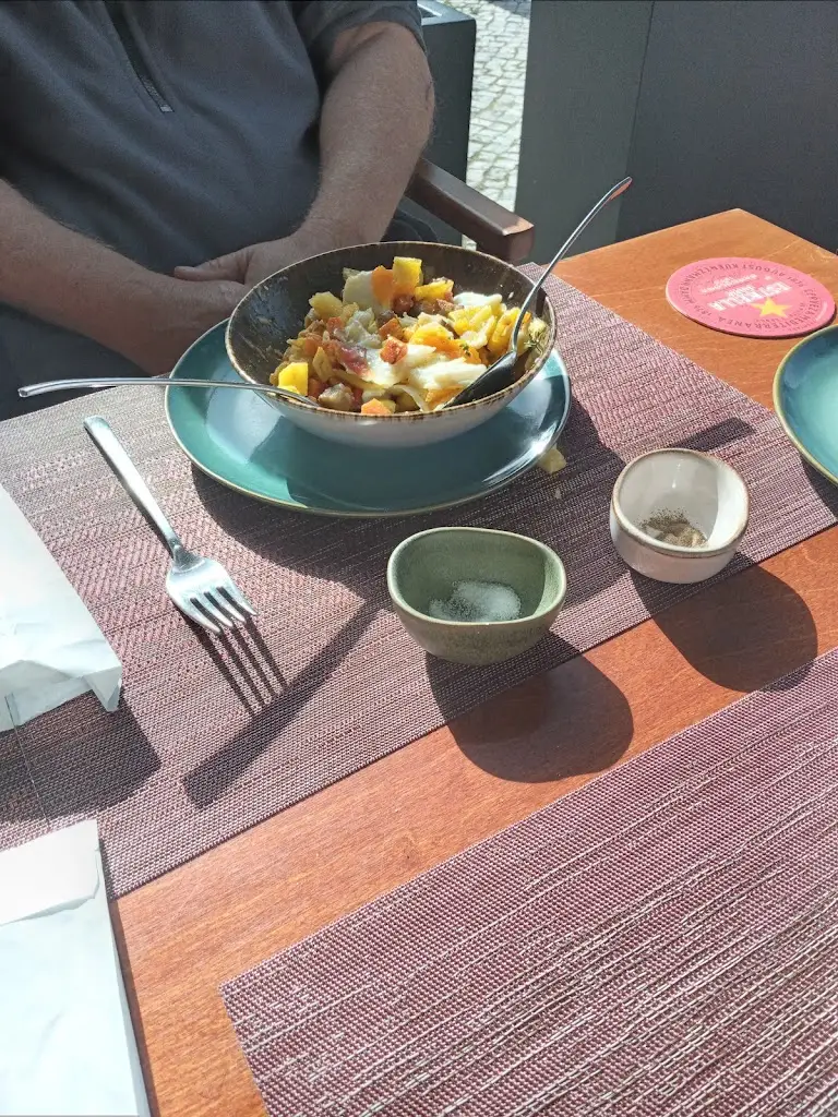 Menu_Más Línguas Bistro_Entroncamento_immagine_8