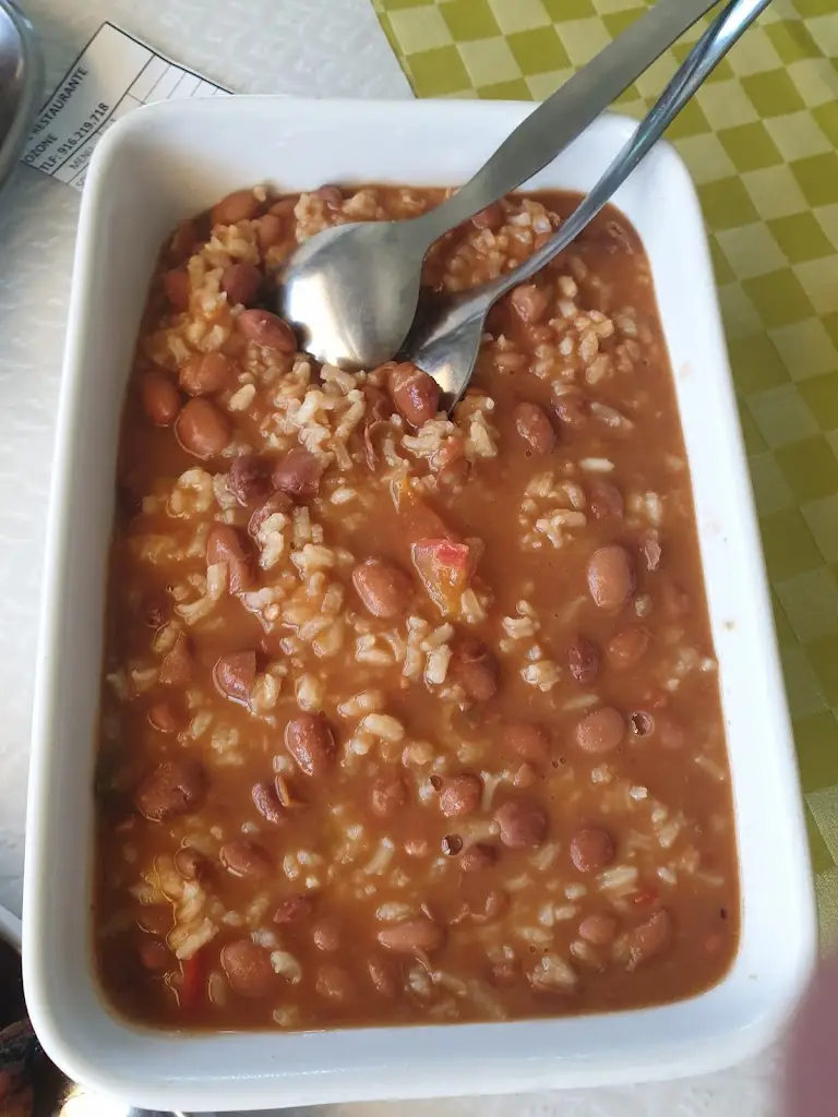 Pedro Dantas_O Zone_Alpiarça_reseña