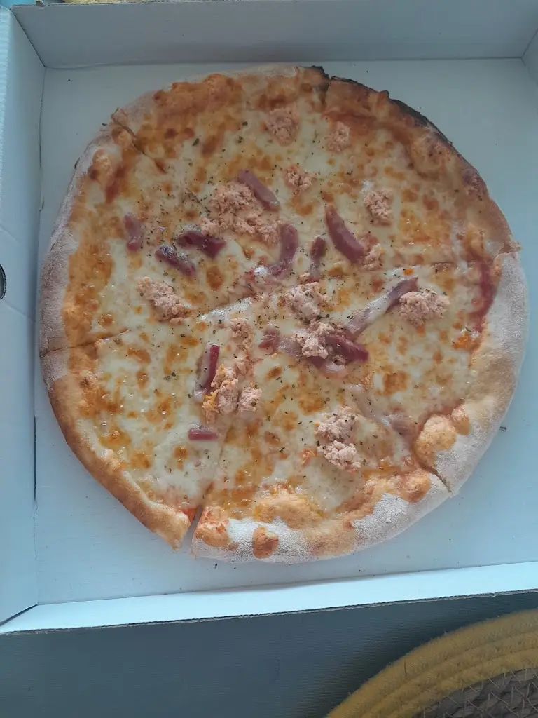 sofia marques_Planisfero Street Food Pizza_Alpiarça_recensione