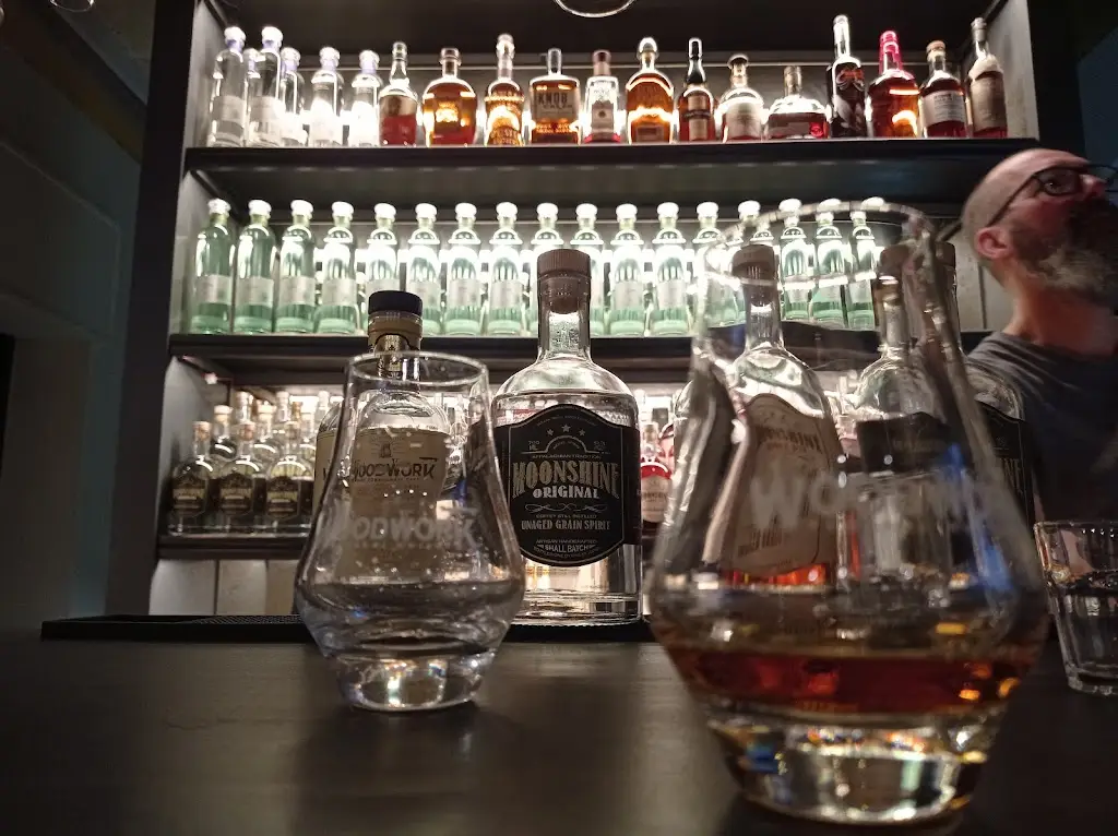 Pedro Lima_Moonshine Bar by Moonshine Limited_Alpiarça_recensione