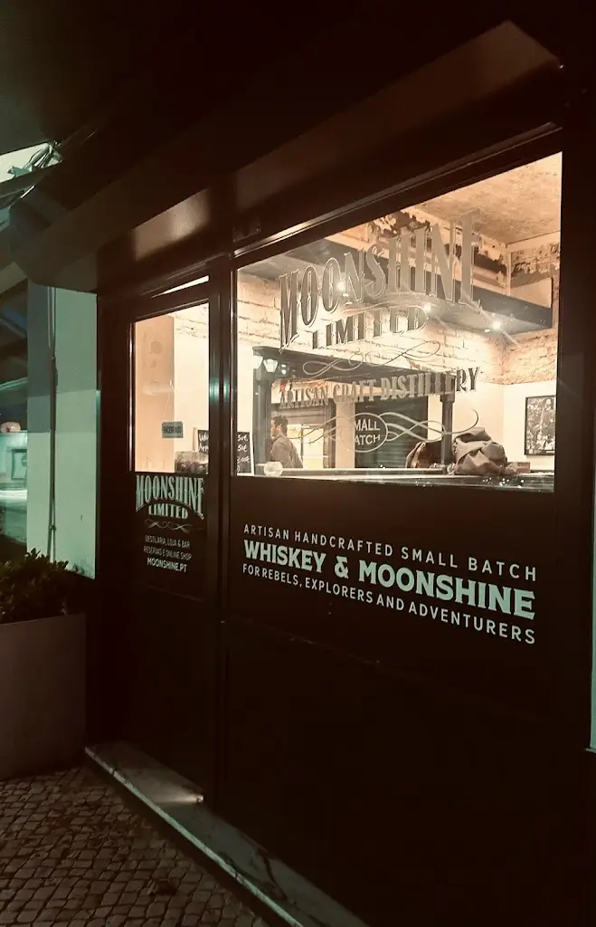 Moonshine Bar by Moonshine Limited_Alpiarça_slider_image_1