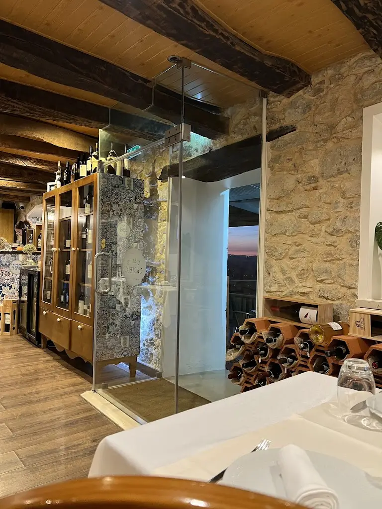 Linda Elcock_Casa do Castelo_Ourém_recensione