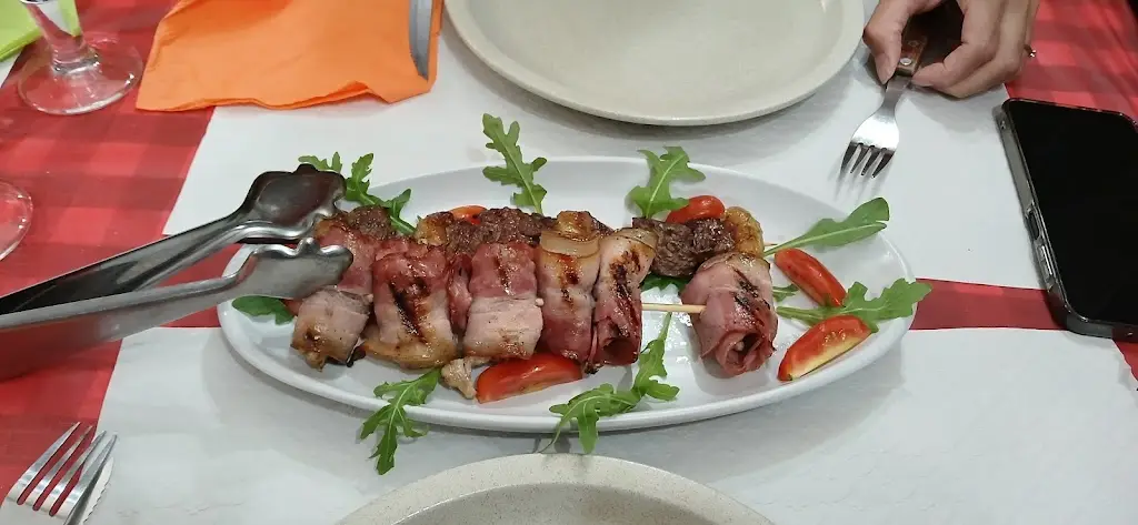 Luke D_Típico Brasil_Macieira de Cambra_review