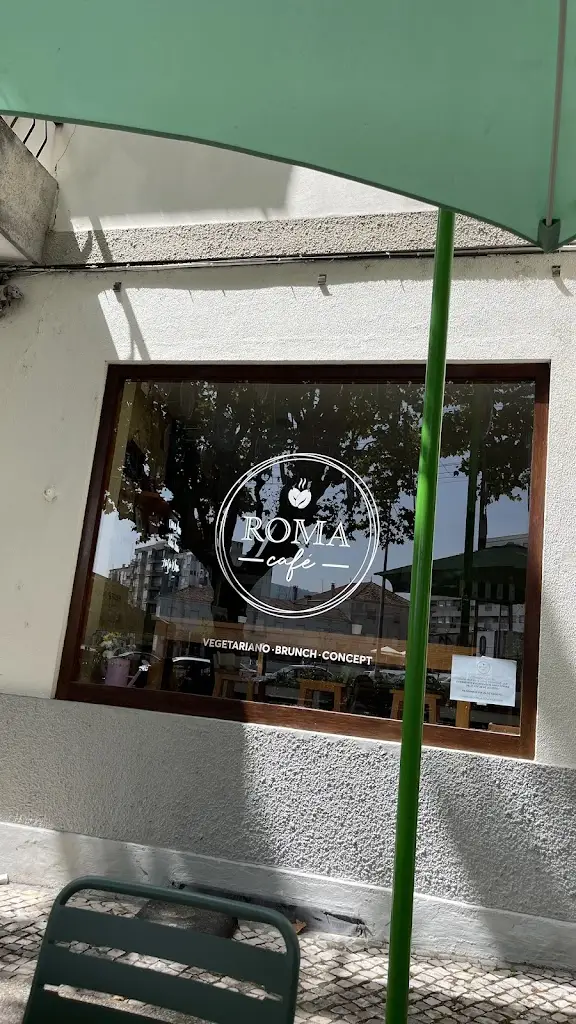 Micha Richter_Roma Café_Macieira de Cambra_recensione