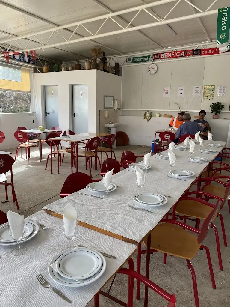 Café Pardalinho restaurante en Praia do Ribatejo