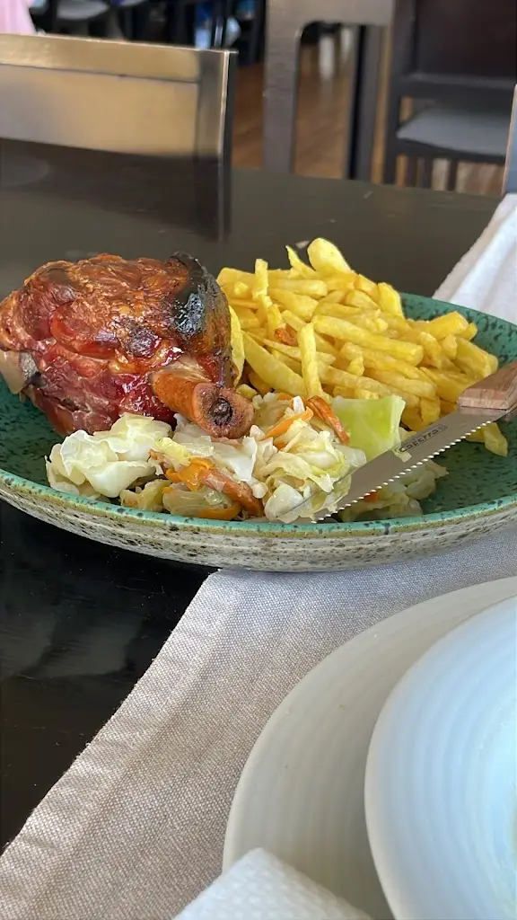 Kiên Phạm_Adega Tipica O Cruzeiro_Monsanto_review