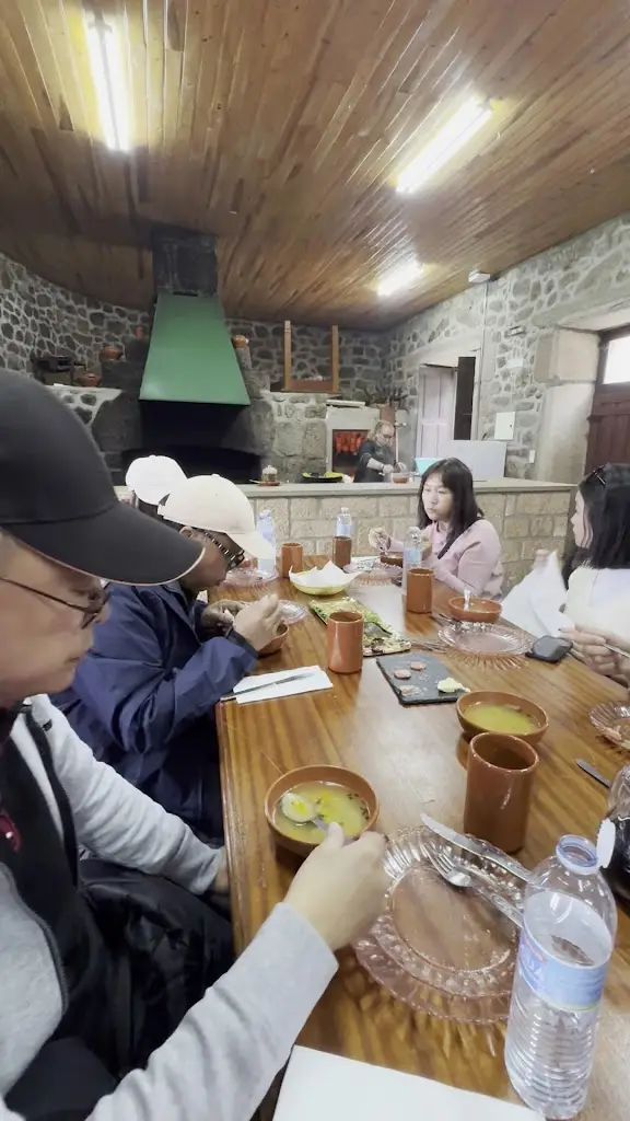 Casa da Gruta Food&Wine_Monsanto_slider_image_2