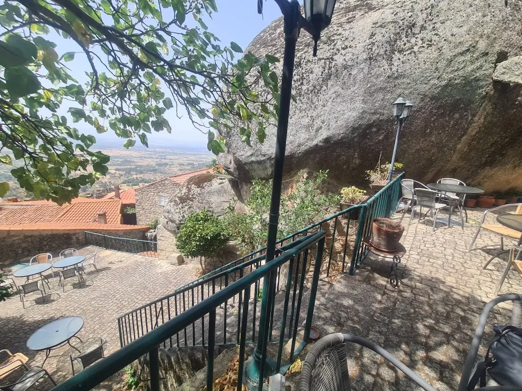 Petiscos & Granitos_Monsanto_slider_image_3