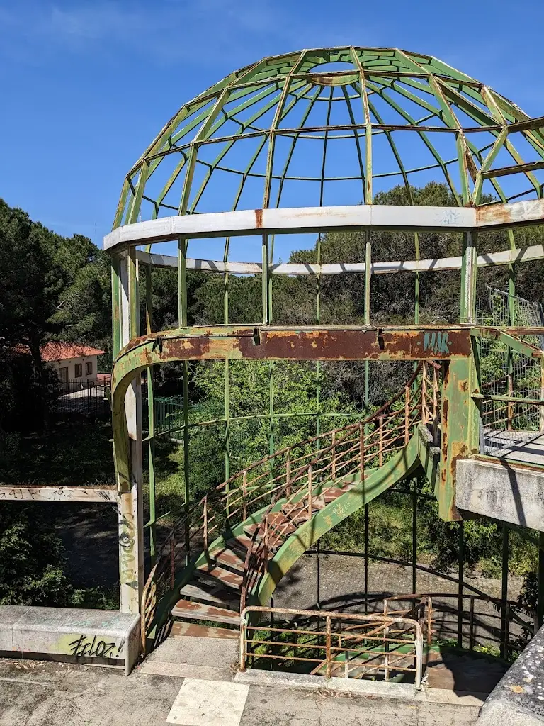 Peter Sz (Crick3t)_Panorâmico de Monsanto_Monsanto_reseña