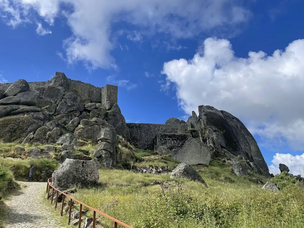 Castle of Monsanto_Monsanto_slider_image_1