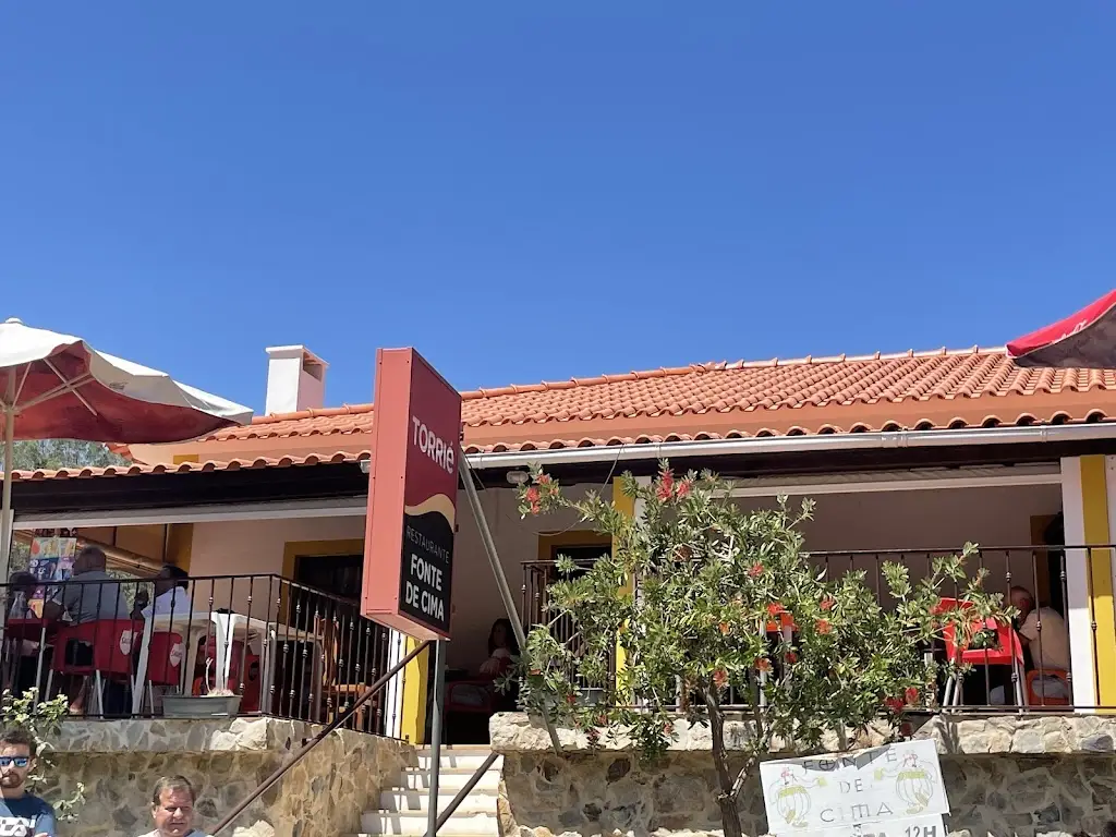 Diana Nunes_Fonte de Cima_Ferreira do Zêzere_recensione