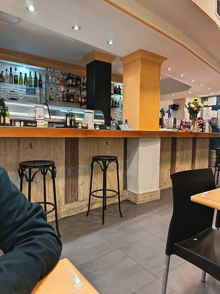 Maven Cafe_Ferreira do Zêzere_slider_image_1