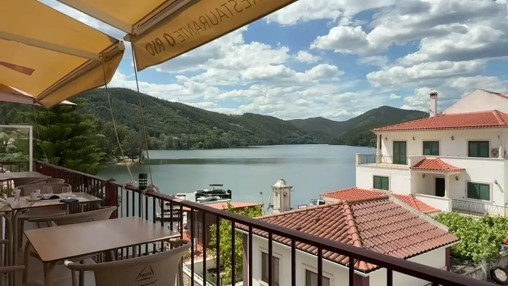 Eytan Benzeno_O Rio_Ferreira do Zêzere_recensione