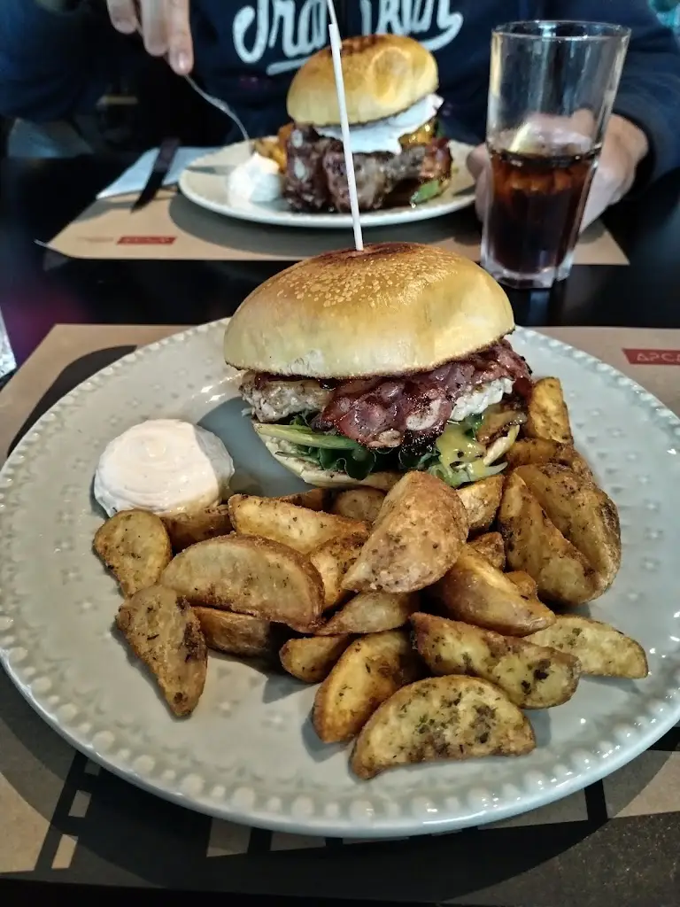 Sirin Haouas_Ágora - Wine Bar_Macieira de Cambra_review