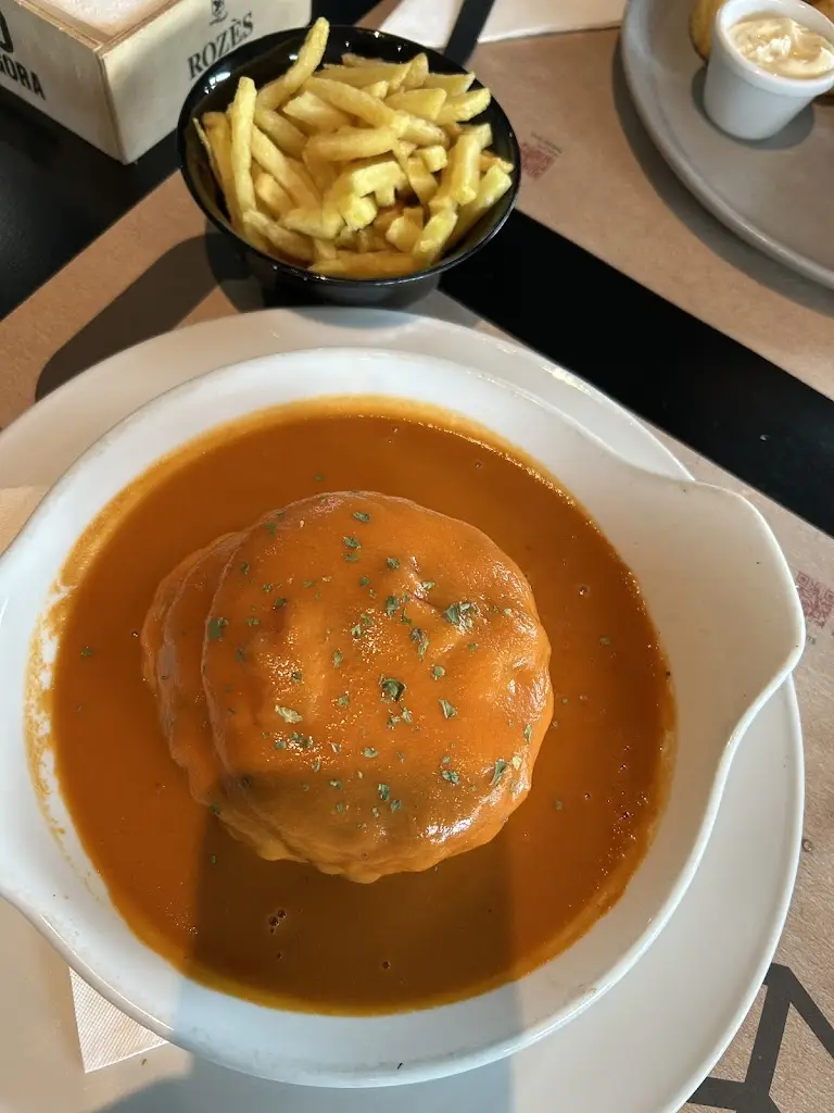 viswa nathan_Ágora - Wine Bar_Macieira de Cambra_review