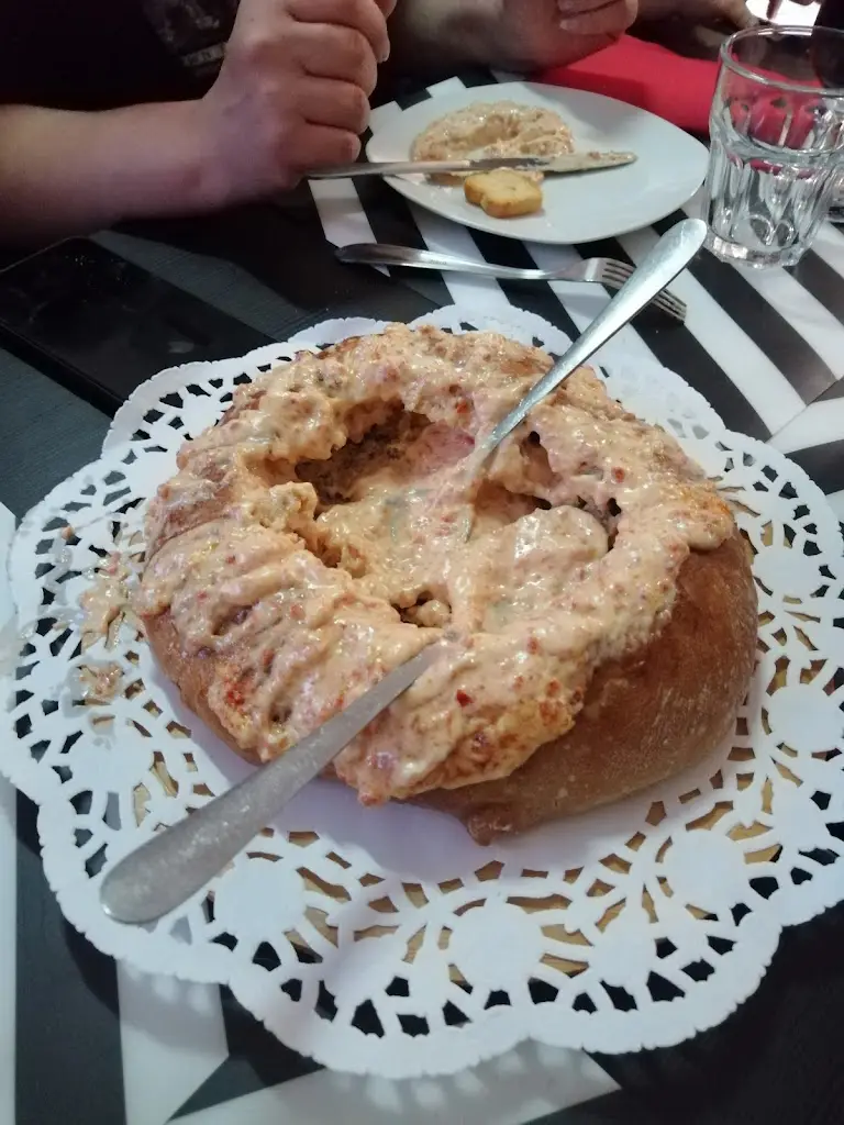 Carla Maria Duarte_Casa de pasto OMANEL_Santa Margarida da Coutada_review