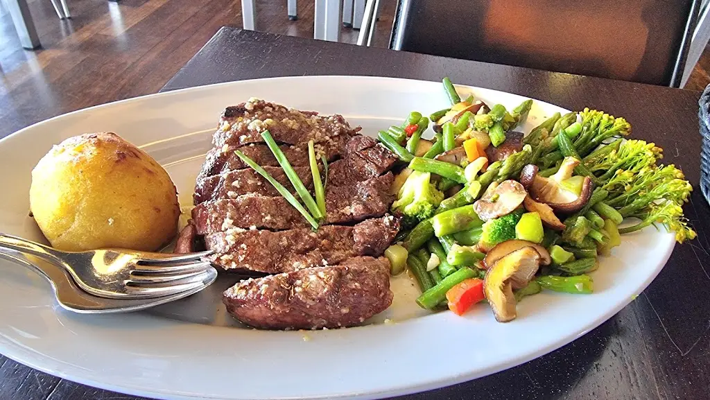 Britania Pub_Macieira de Cambra_slider_image_3