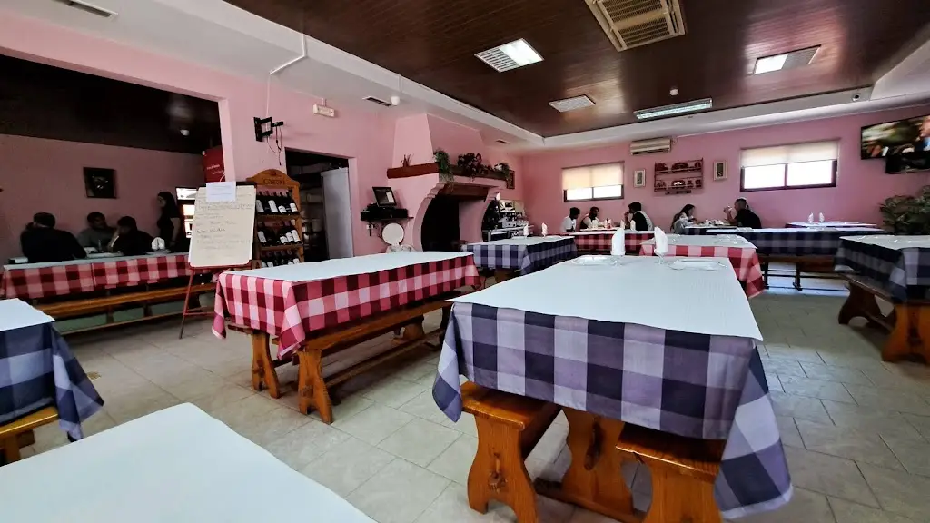 Dom Tacho restaurant in Vale de Santarém