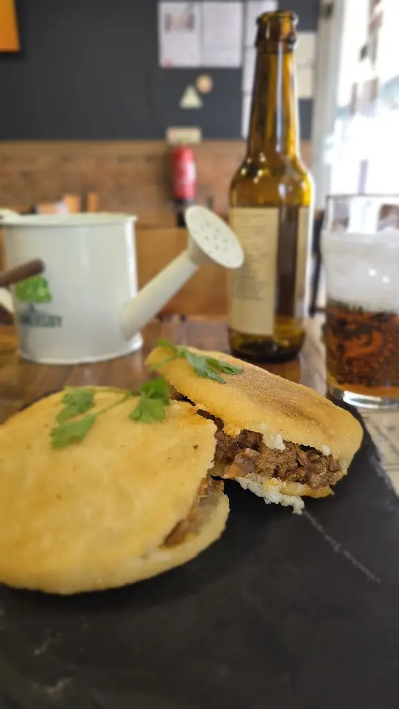 Anabela Barata_Barrium_Oliveira do Bairro_review