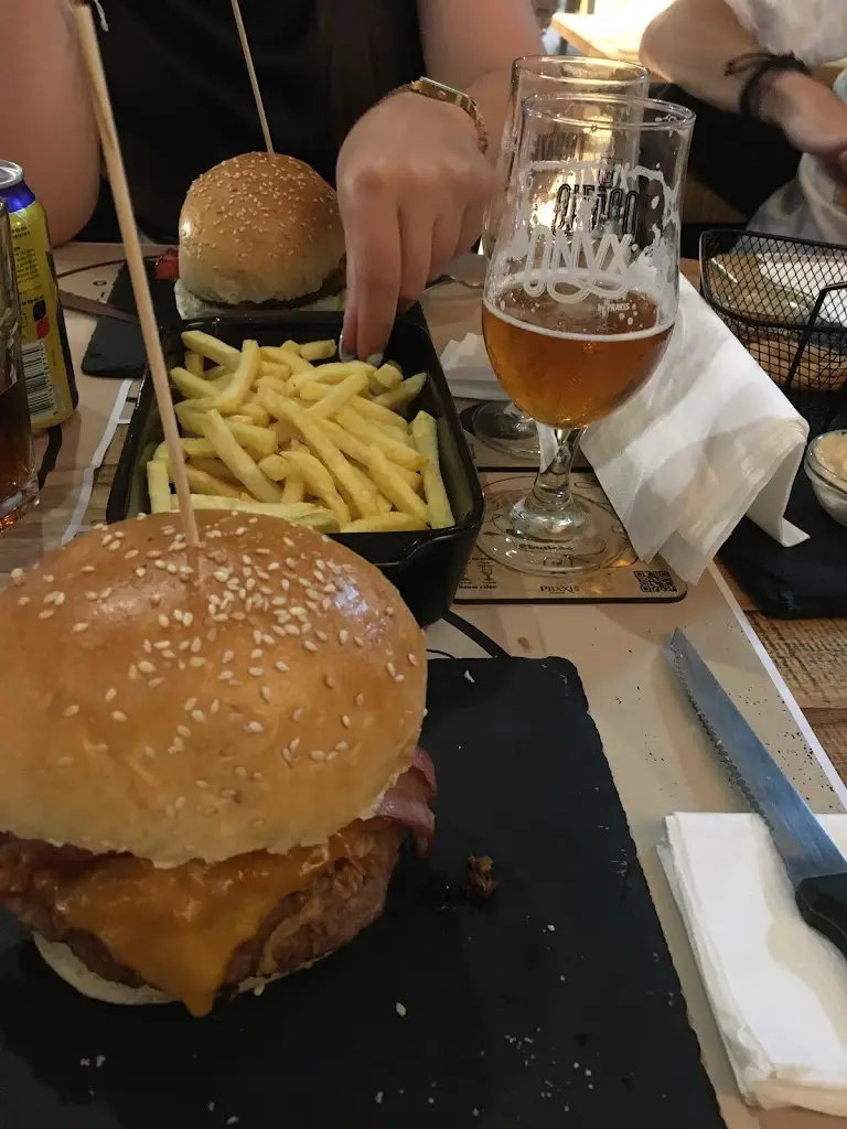 Cláudio Caloba_Barrium_Oliveira do Bairro_review