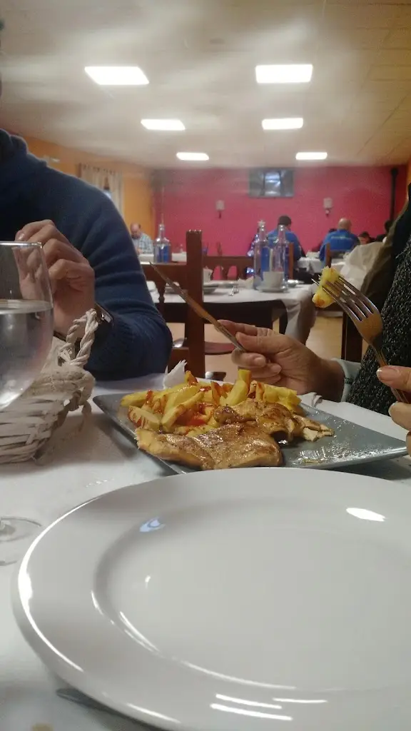 Scott Finkel_O Coxo_Rio Maior_reseña