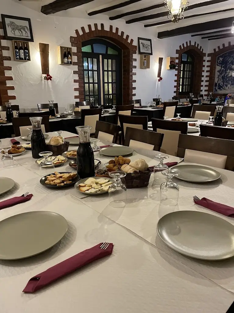 TAVERNA The HORSE_Rio Maior_slider_image_2