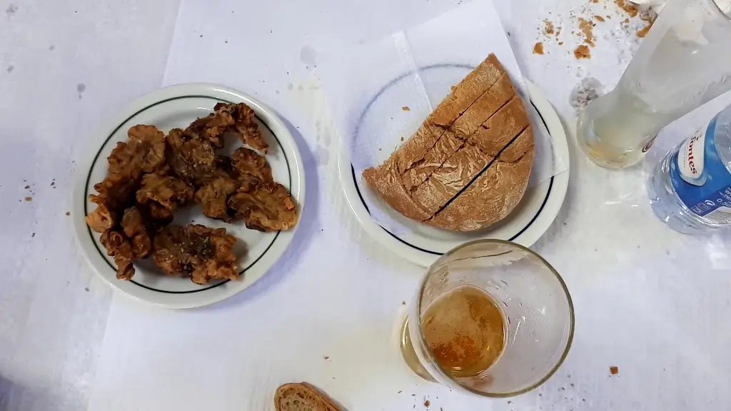 Tic Tac "Bifanas hà Poeta" ristorante a Samora Correia