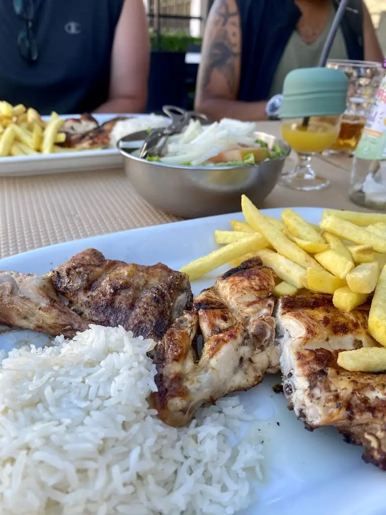 Seraphina Lowe_O Churrasco do Junior_Samora Correia_recensione