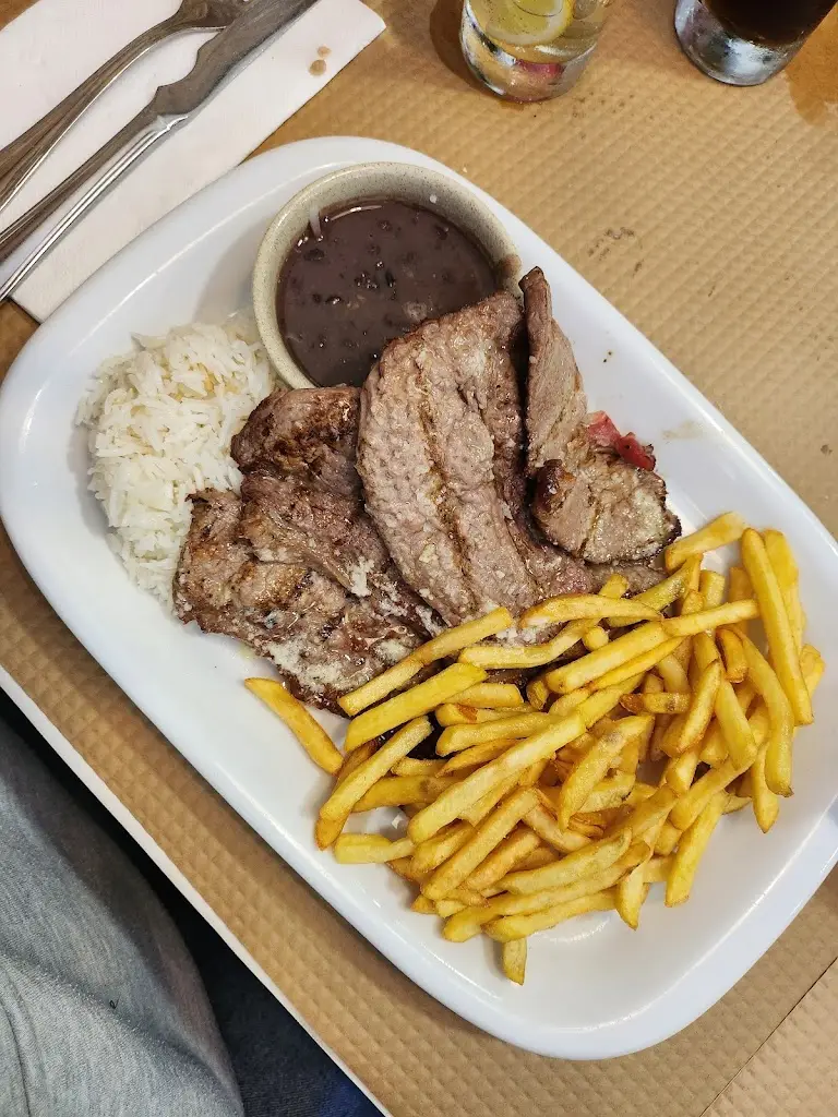 Giovanna de Oliveira_O Churrasco do Junior_Samora Correia_recensione