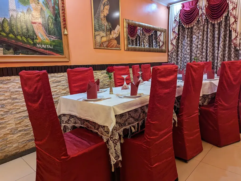 Ken Weary_Taj Palace_Amora_recensione