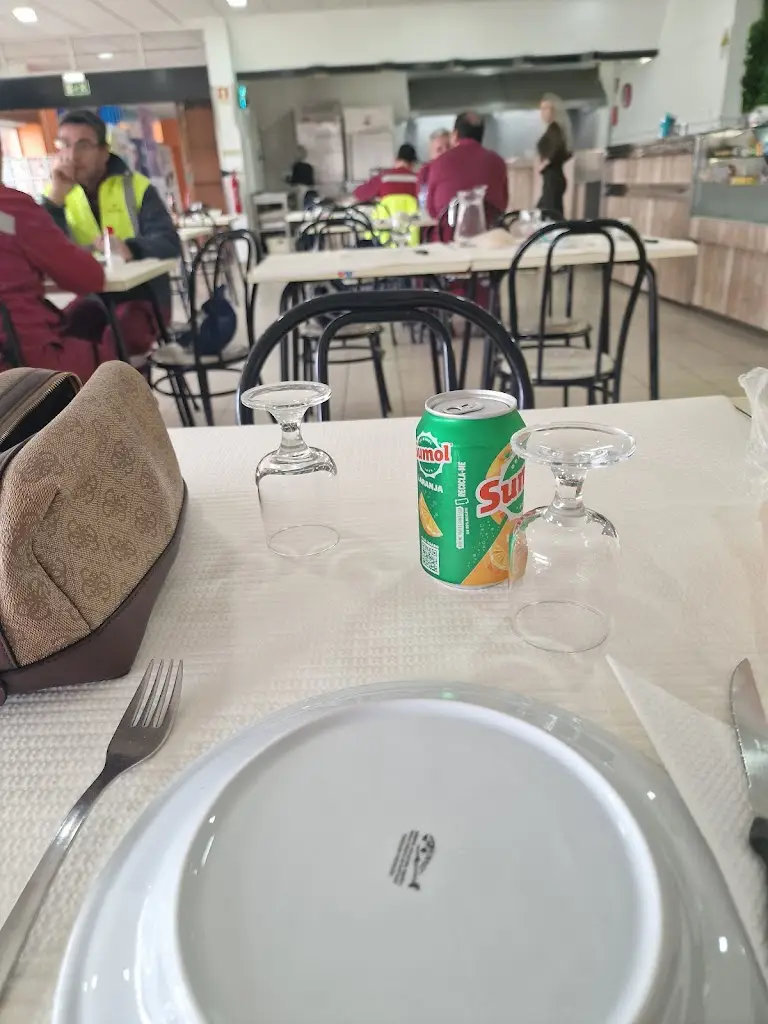 Olavo De Sousa_Bar Restaurante do Clube do Pessoal da Siderurgia Nacional_Aldeia de Paio Pires_review