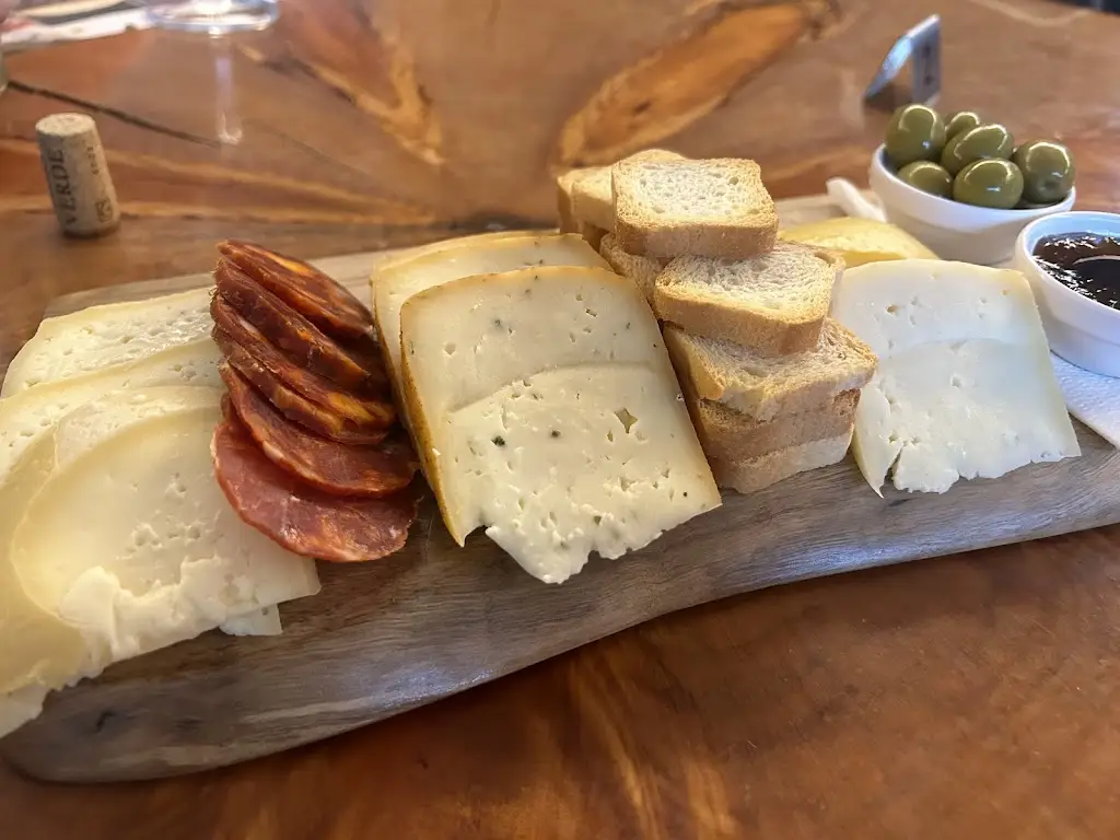 Queijaria Furnense - Angus Meat_Fenais da Ajuda_slider_image_3