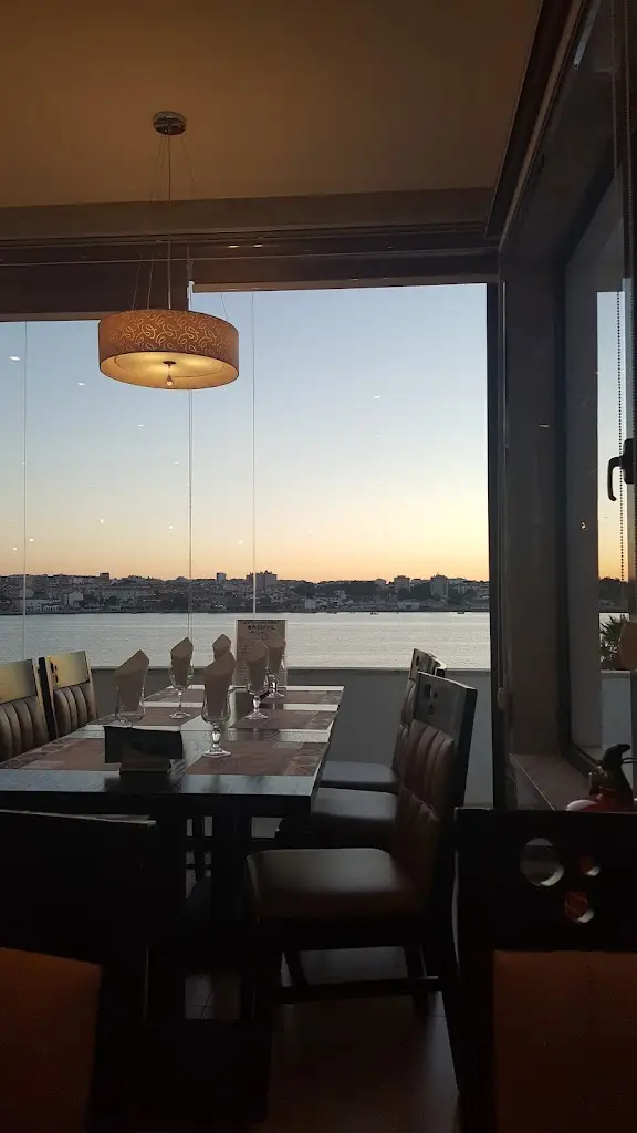 Bruno Figueiredo_Restaurante Amigo Wu & Oriental Palace_Arrentela_Bewertung