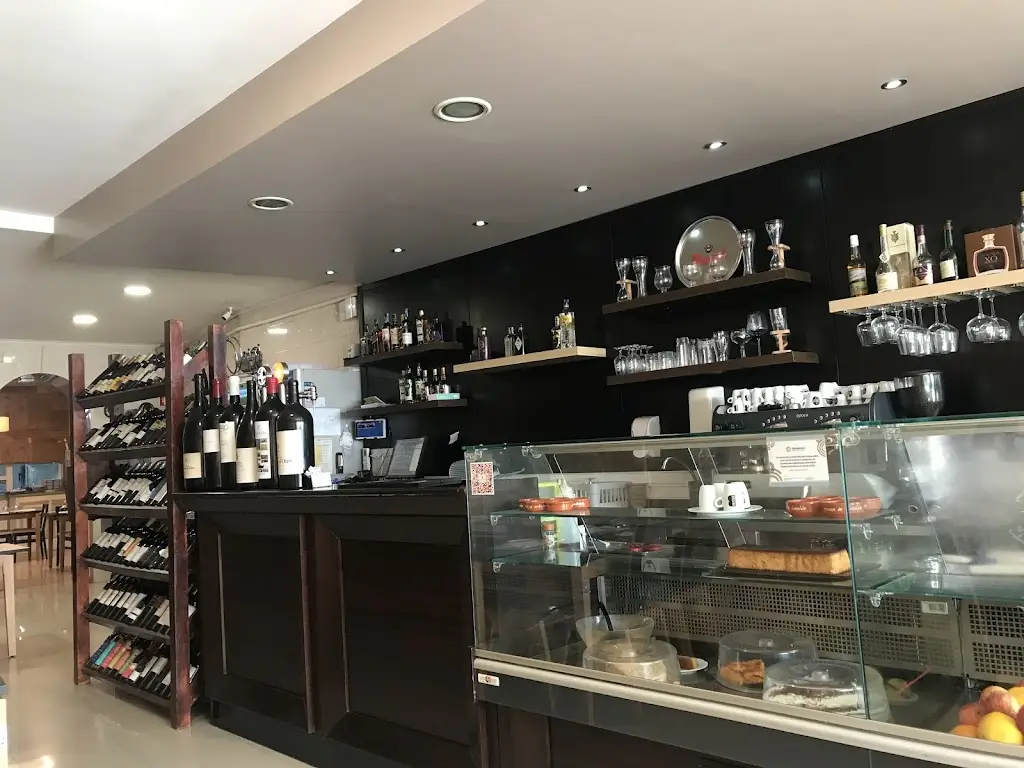 Livia Alves_O Capote Restaurante_Santarém_reseña