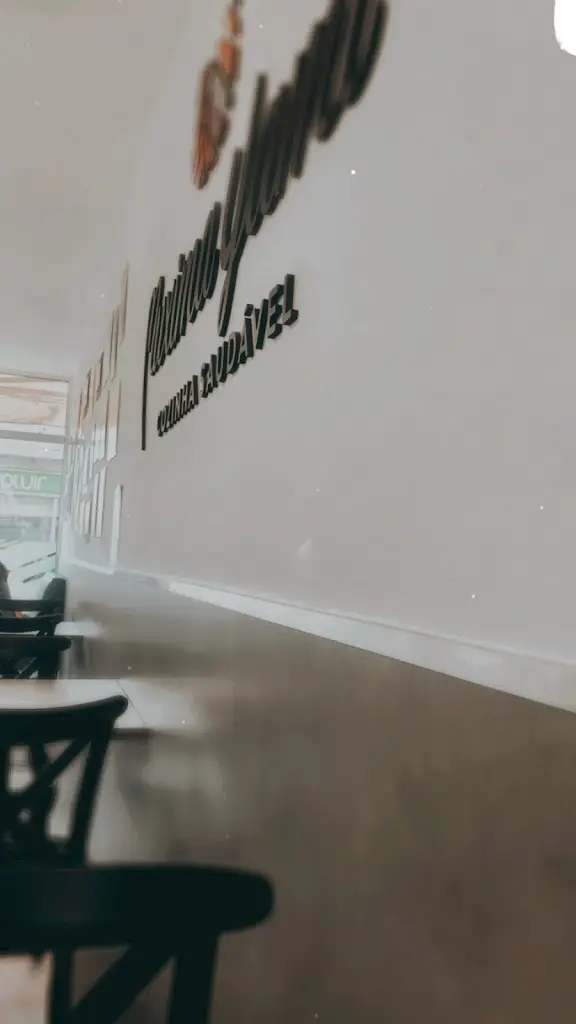 Bruno Estima_Muxima Yami_Oliveira do Bairro_recensione