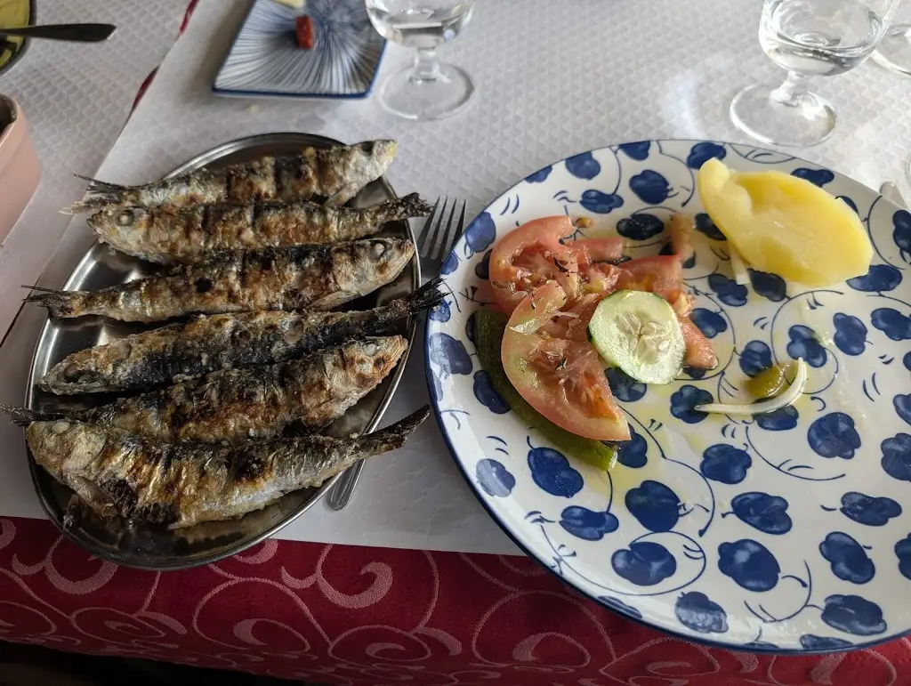 Chris Acklam_Taverna Típica Miratejo_Santarém_recensione