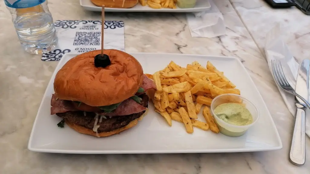 Menu_Hamburgueria Portuguesa by Farnel_Alcochete_immagine_9