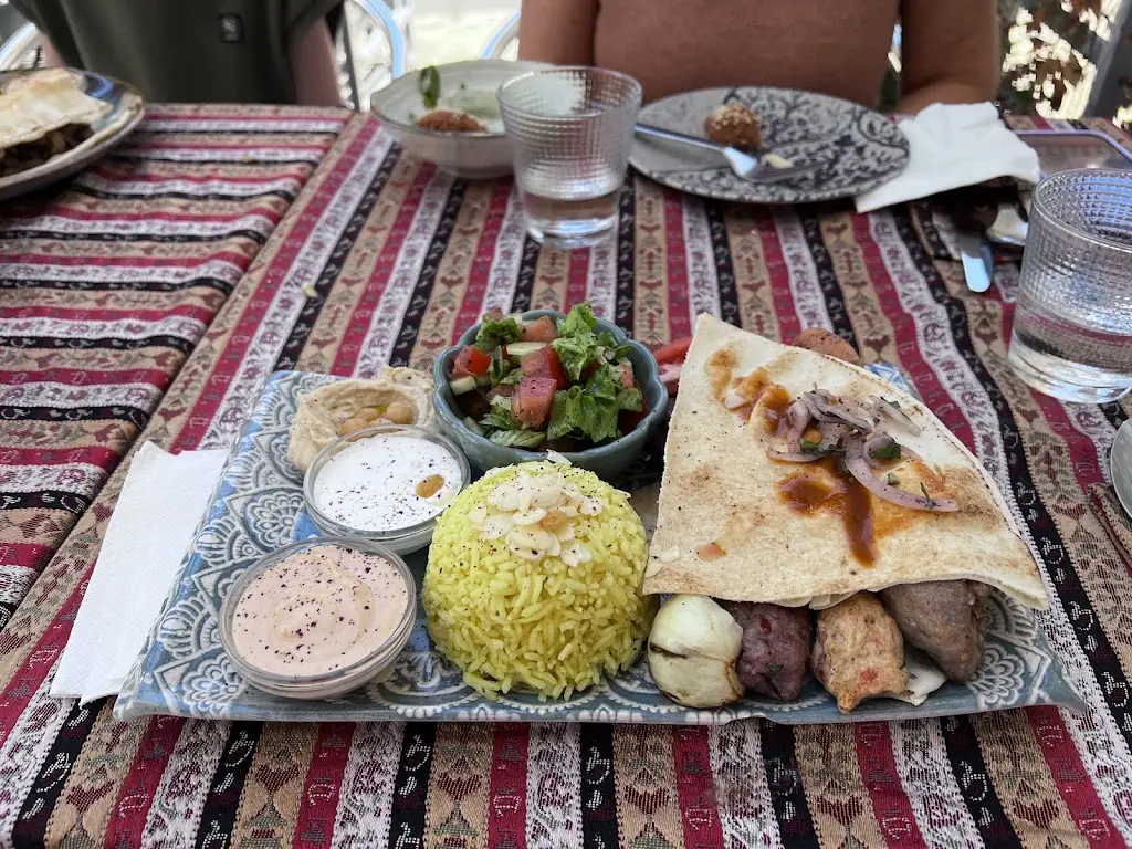 Menu_Damasqino_Almada_image_9