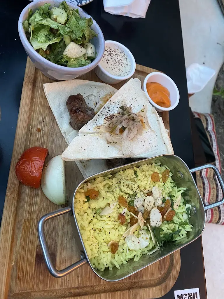 Joshua Lightowler_Damasqino_Almada_review