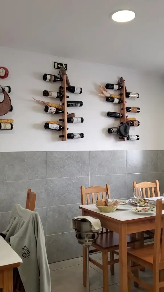 Fasy Ismail_Tasca D'Avenida_Almada_recensione