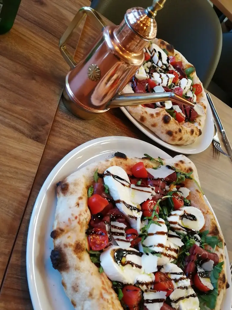 A Bela Portuguesa Pizza & Wine_Alhos Vedros_slider_image_3