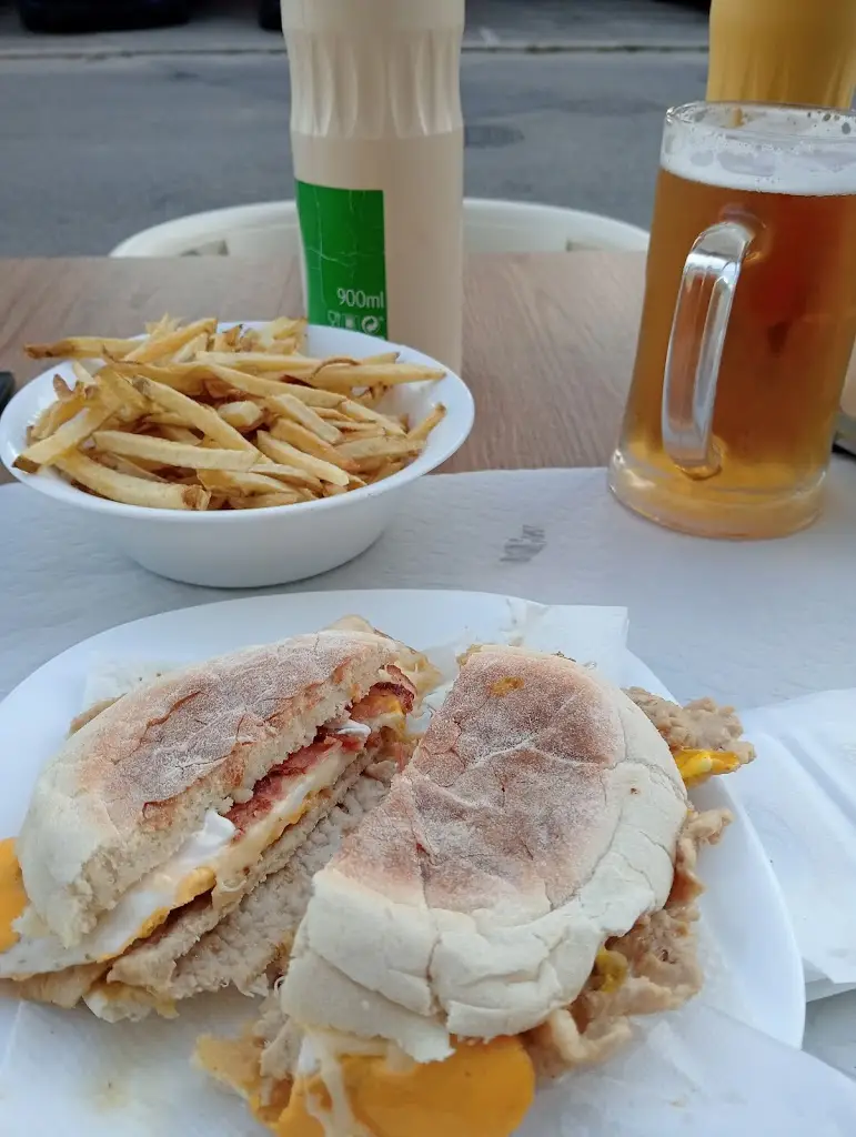 Pedro Costa_Zé das bifanas_Alhos Vedros_recensione