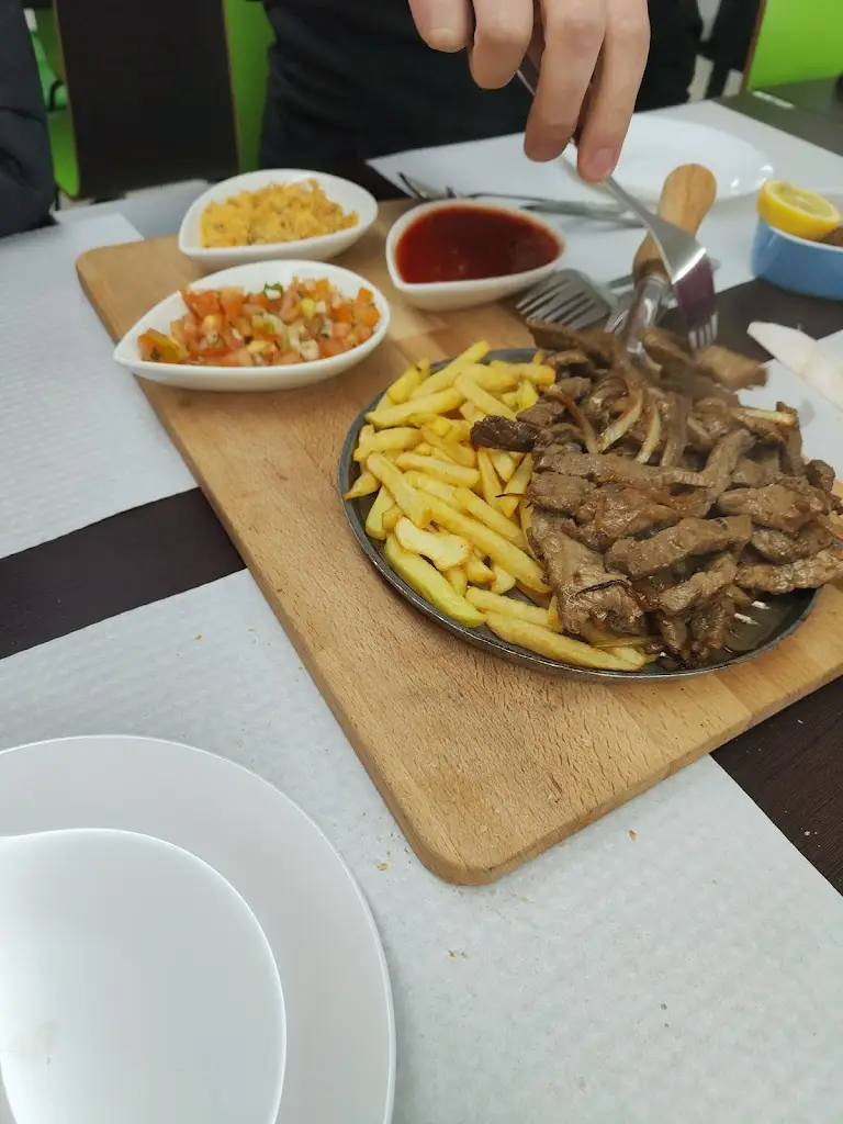 Veronica Carvalho_Sanja Minas_Oliveira do Bairro_recensione