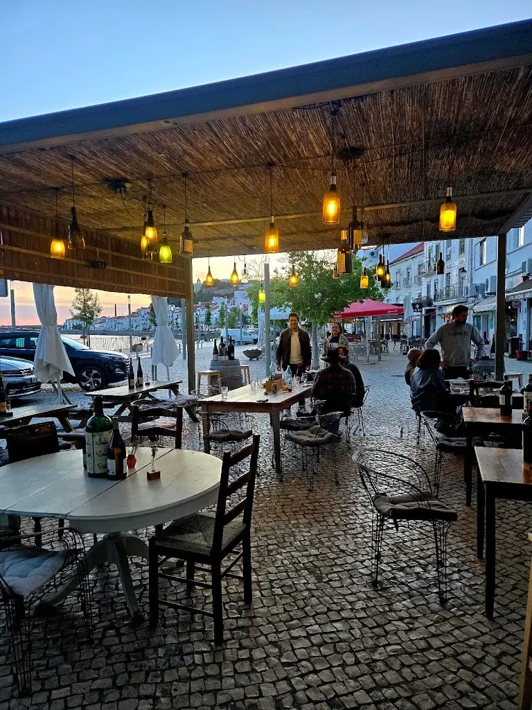 Jesus Saenz_Social. Vinhos & Petiscos Alcácer do Sal_Alcácer do Sal_recensione