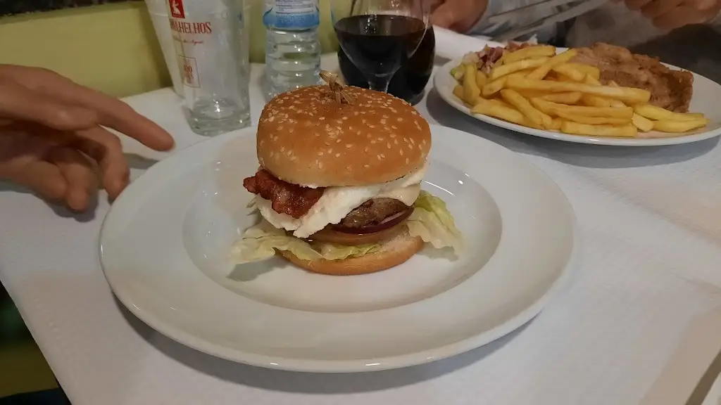 Menu_Snack Bar Sorriso_Fonte Bastardo_image_6