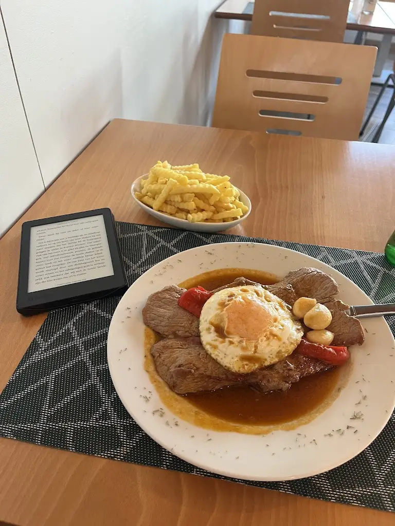 Stef vd Weerd_Restaurante Poço Azul_Fenais da Ajuda_recensione