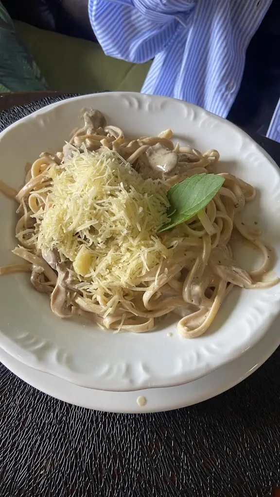 Gal Neuman_Pial das Bilhas_Alcácer do Sal_review