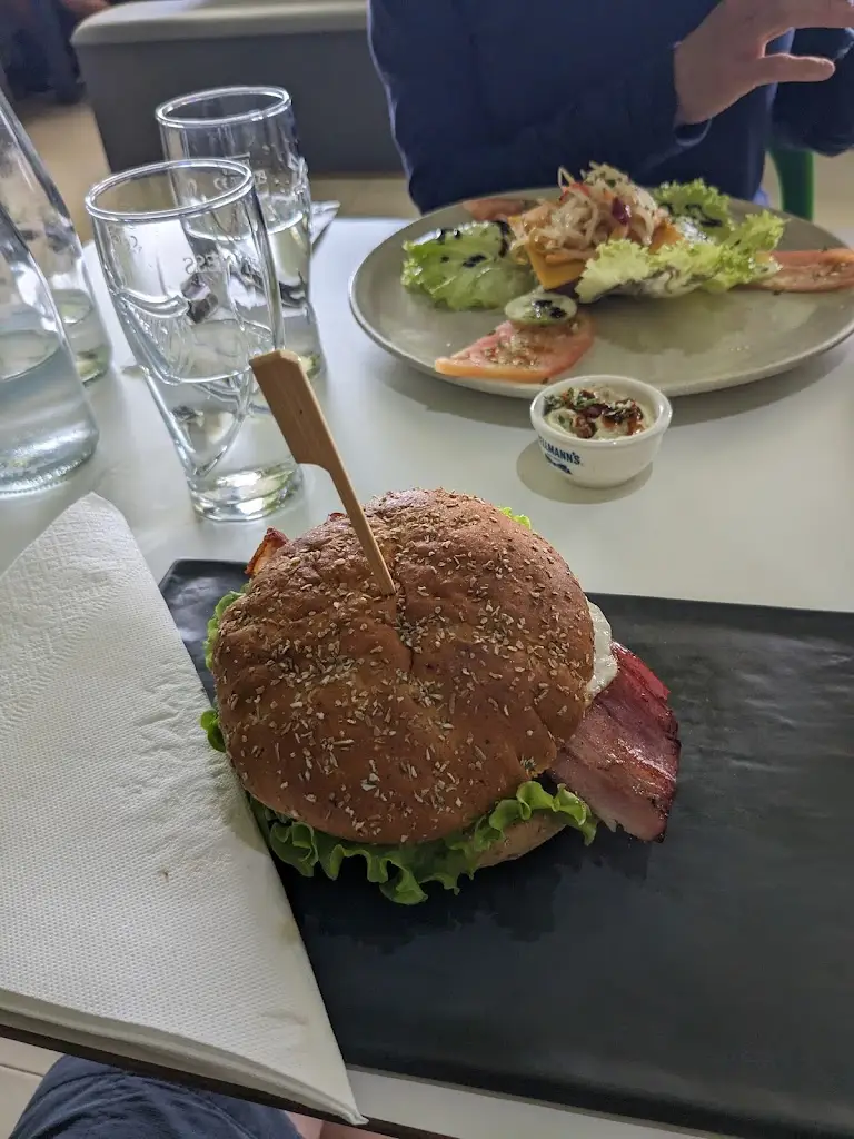 Grant Irons_Kira Kaffe_Alcácer do Sal_recensione