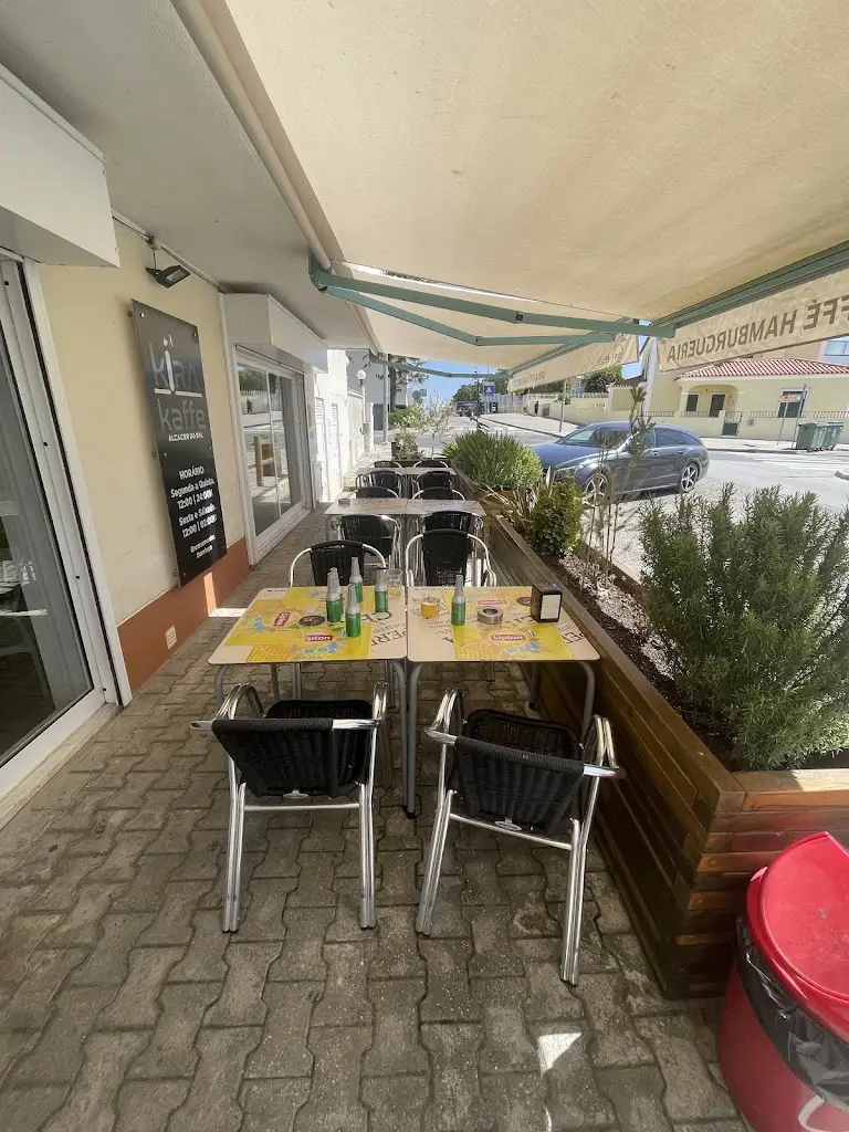 Abby Rosso_Kira Kaffe_Alcácer do Sal_recensione